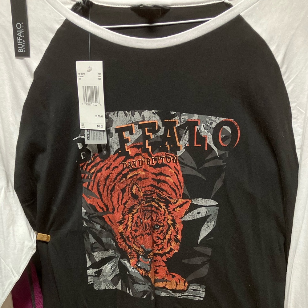 Women’s shirt.  NWT. As is